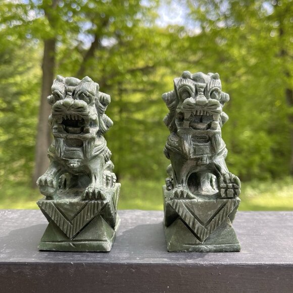 VINTAGE GREEN COLOR HAND CARVED STONE FOO DOGS LION SET OF Two 4" FIGURES - Picture 1 of 12